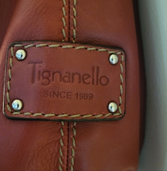 Tiganello Genuine Red Leather Shoulder Bag - Picture 2 of 14